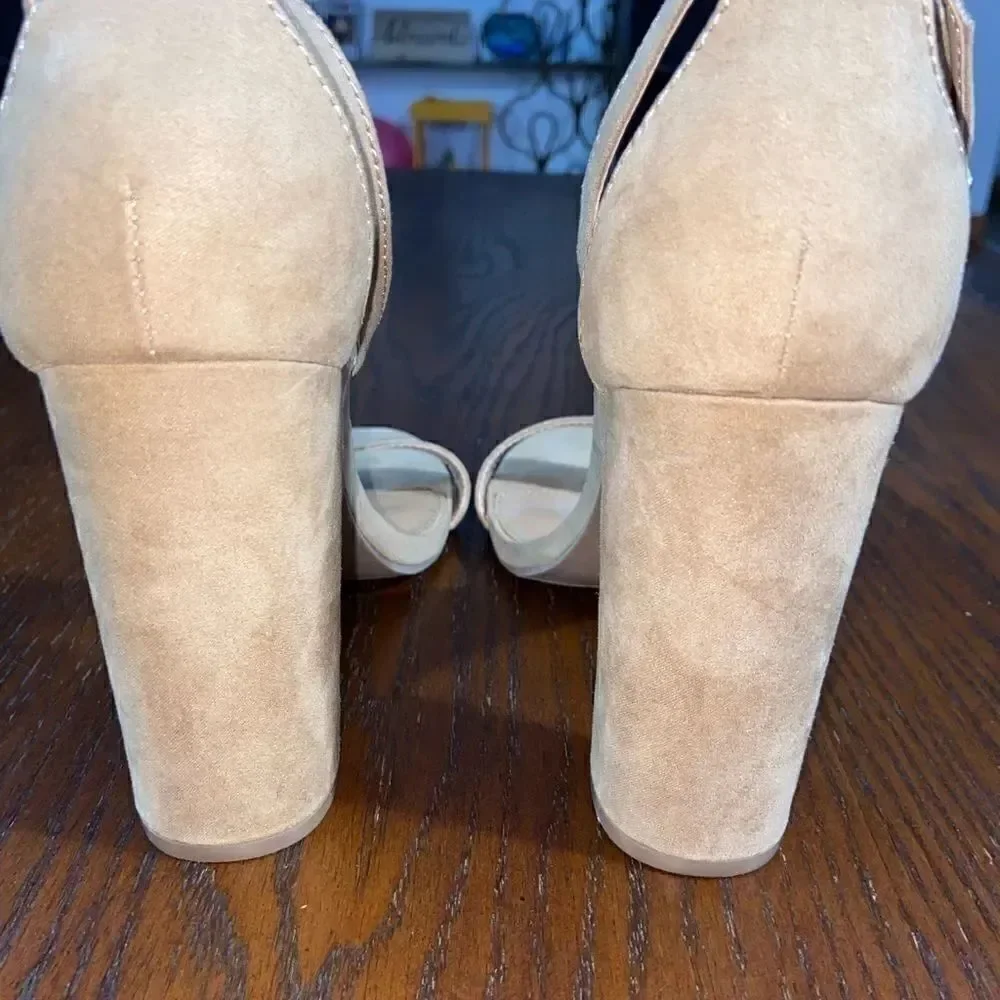 Woman’s candies platform strap heels